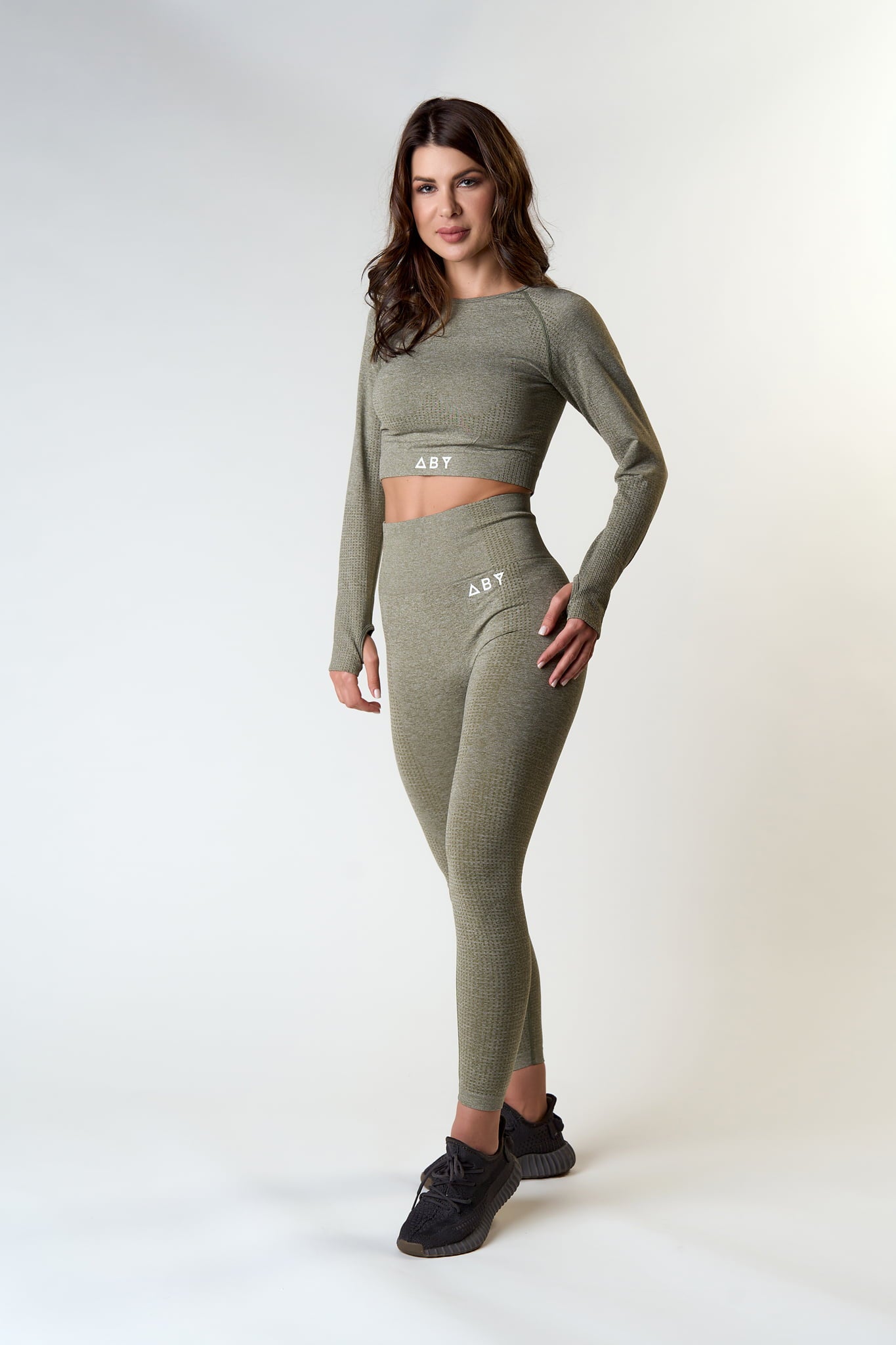 #Culoare_Khaki